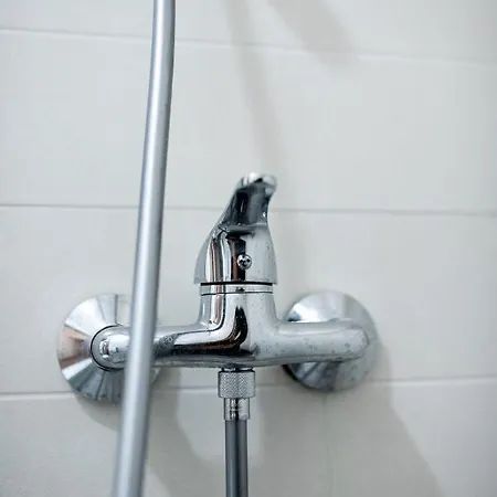 Brand New Downtown 公寓