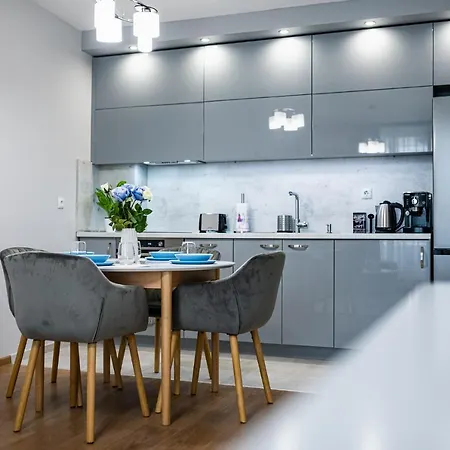 Brand New Downtown 公寓 瓦爾納