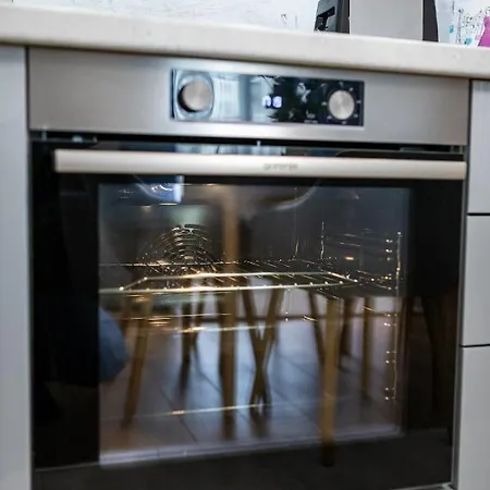 Brand New Downtown * 瓦爾納