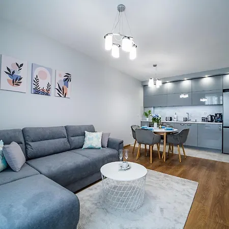 Brand New Downtown * Βάρνα